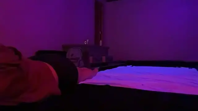 Snapshot of PuttieIn chatting on 04-15-26, 03:24 PuttieIn online show from 04-15-26, 03:24