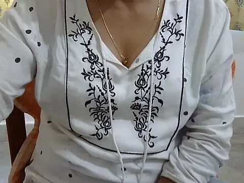 CHAMELI4747 online show from 03-28-26, 08:14