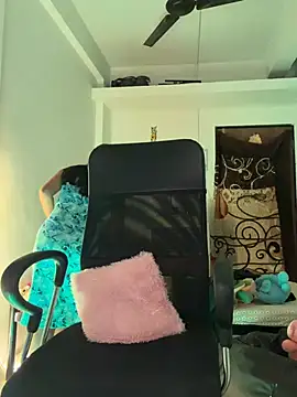 Snapshot of luv_johrrra chatting on 07-20-26, 01:46 luv johrrra online show from 07-20-26, 01:46