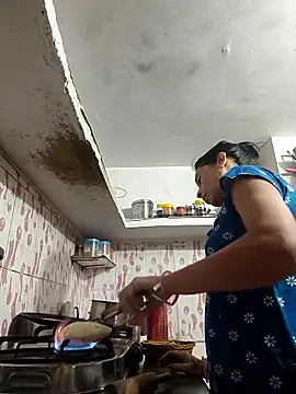 Snapshot of ISHANI-SINGH chatting on 02-10-26, 02:26 ISHANI-SINGH online show from 02-10-26, 02:26