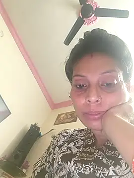 Snapshot of ISHANI-SINGH chatting on 02-11-26, 02:00 ISHANI-SINGH online show from 02-11-26, 02:00