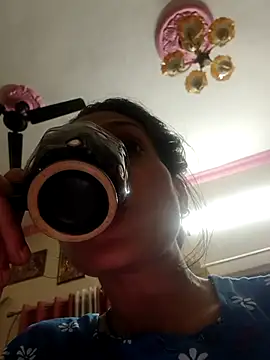 Snapshot of ISHANI-SINGH chatting on 02-16-26, 02:02 ISHANI-SINGH online show from 02-16-26, 02:02