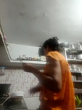 Snapshot of ISHANI-SINGH chatting on 04-08-26, 03:01 ISHANI-SINGH online show from 04-08-26, 03:01