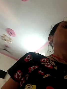 Snapshot of ISHANI-SINGH chatting on 04-10-26, 02:50 ISHANI-SINGH online show from 04-10-26, 02:50