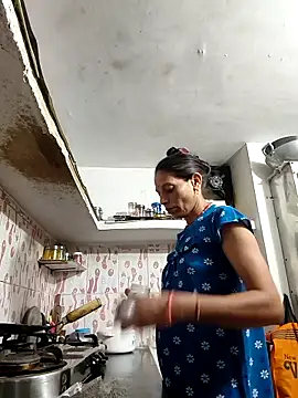 Snapshot of ISHANI-SINGH chatting on 04-24-26, 02:30 ISHANI-SINGH online show from 04-24-26, 02:30