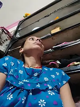 Snapshot of ISHANI-SINGH chatting on 05-30-26, 03:20 ISHANI-SINGH online show from 05-30-26, 03:20
