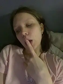 Lunliss online show from 10-19-25, 03:34