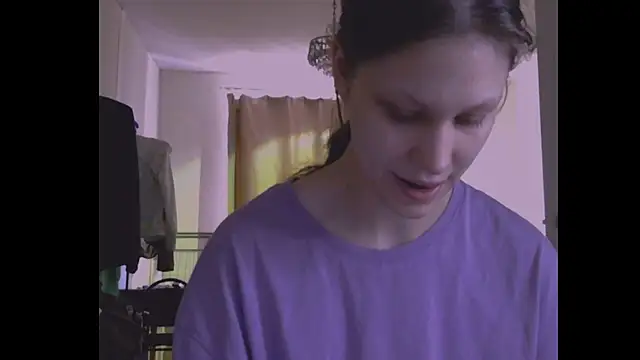 Snapshot of Lunliss chatting on 07-19-26, 04:22 Lunliss online show from 07-19-26, 04:22