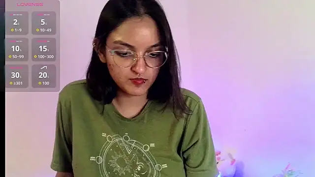 Snapshot of Ari_20_ chatting on 12-19-25, 06:59 Ari 20 online show from 12-19-25, 06:59