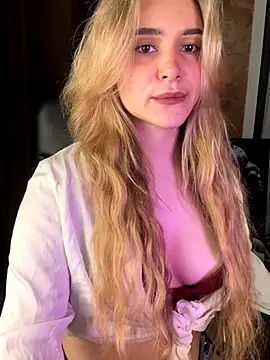 Chloe Ravens online show from 10-11-25, 08:07