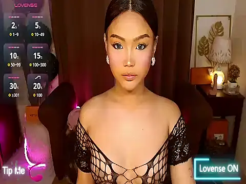 Snapshot of _MaxcineMalkova_ chatting on 11-23-25, 12:49 MaxcineMalkova online show from 11-23-25, 12:49