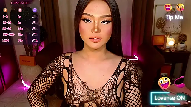 Snapshot of _MaxcineMalkova_ chatting on 12-04-25, 01:20 MaxcineMalkova online show from 12-04-25, 01:20