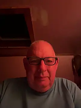 Snapshot of CharlieWeaver22 chatting on 07-04-26, 02:51 CharlieWeaver22 online show from 07-04-26, 02:51