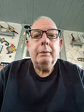 Snapshot of CharlieWeaver22 chatting on 07-09-26, 10:52 CharlieWeaver22 online show from 07-09-26, 10:52