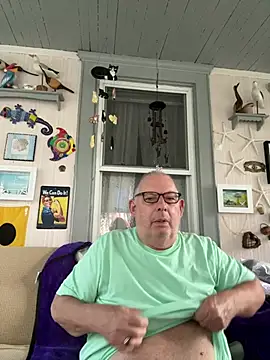 Snapshot of CharlieWeaver22 chatting on 07-11-26, 11:02 CharlieWeaver22 online show from 07-11-26, 11:02