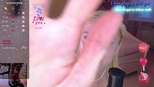 LiSinDoll online show from 10-17-25, 06:38