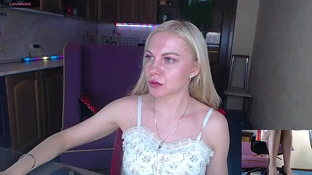 LiSinDoll online show from 10-20-25, 06:58