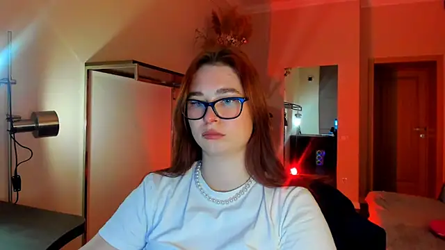 Snapshot of Meri_Cutte chatting on 03-18-26, 01:47 Meri Cutte online show from 03-18-26, 01:47