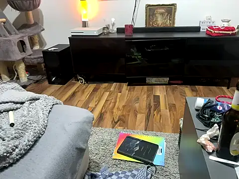 RedLayla online show from 10-07-25, 07:33