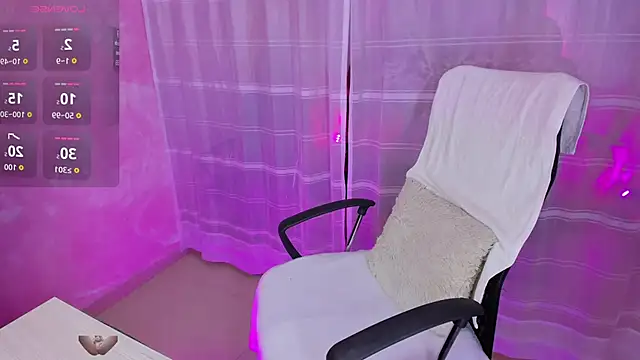 Snapshot of Adri_Tatto_ chatting on 10-11-25, 07:34 Adri Tatto online show from 10-11-25, 07:34