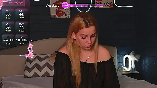 Snapshot of Crystal_Jull chatting on 10-28-25, 11:36 Crystal Jull online show from 10-28-25, 11:36