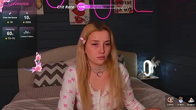 Snapshot of Crystal_Jull chatting on 11-05-25, 04:40 Crystal Jull online show from 11-05-25, 04:40