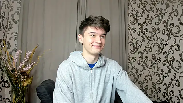 Snapshot of SherlockMax chatting on 10-04-25, 06:39 SherlockMax online show from 10-04-25, 06:39