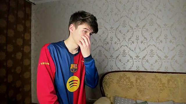 Snapshot of SherlockMax chatting on 10-09-25, 07:01 SherlockMax online show from 10-09-25, 07:01