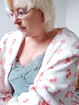 VikaKing online show from 09-27-25, 09:03