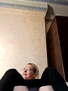 VikaKing online show from 03-22-26, 07:28