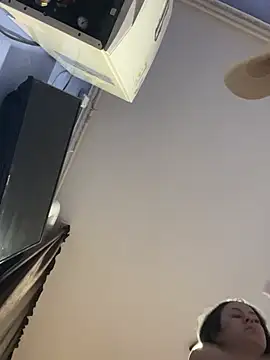 Snapshot of Enna-Kymm chatting on 02-12-26, 04:24 Enna-Kymm online show from 02-12-26, 04:24