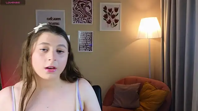 Queen Michelle  online show from 10-08-25, 09:23