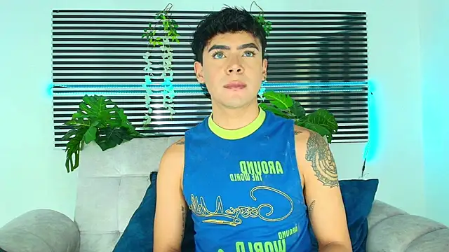 CamiiGuzmanX online show from 01-12-26, 08:47