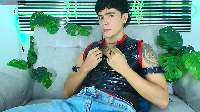 CamiiGuzmanX online show from 05-22-26, 10:04
