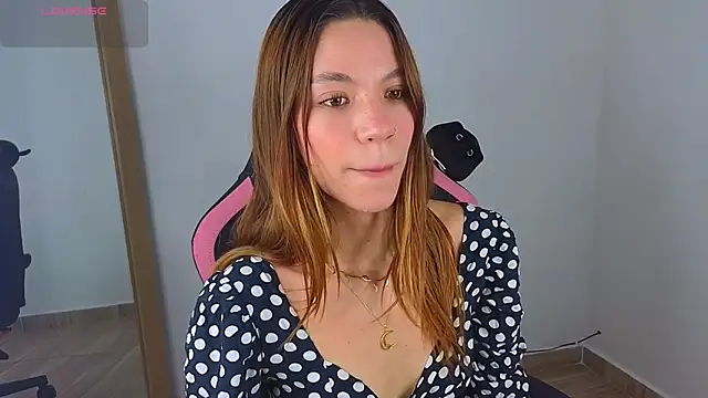 Snapshot of AntonellaaRossii chatting on 07-11-26, 02:42 AntonellaaRossii online show from 07-11-26, 02:42