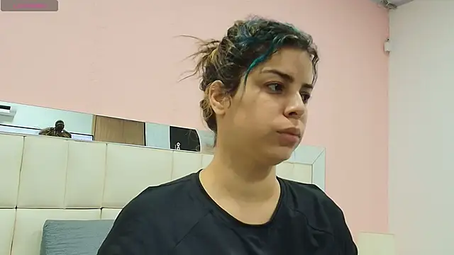 gisell gomez online show from 11-18-25, 12:20