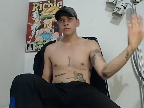 Thomasjons  online show from 10-19-25, 01:28