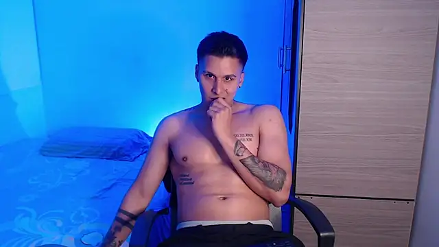 valentinosex1 online show from 01-14-26, 12:27