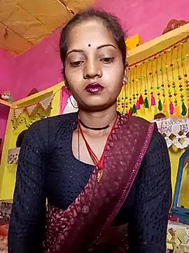 Snapshot of Hot_bbbb chatting on 02-15-26, 11:01 Hot bbbb online show from 02-15-26, 11:01