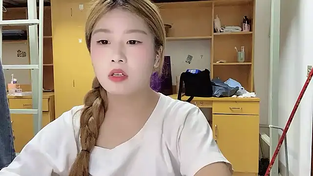 xiaoyan1314 online show from 09-09-25, 12:15