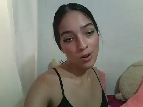 Snapshot of __Milulove__ chatting on 02-20-26, 03:01 Milulove online show from 02-20-26, 03:01