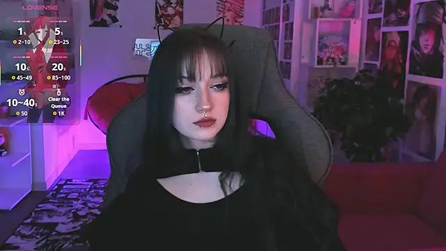 Snapshot of LiliLuna chatting on 02-15-26, 03:31 LiliLuna online show from 02-15-26, 03:31