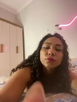 jhennyfer online show from 07-23-26, 06:00