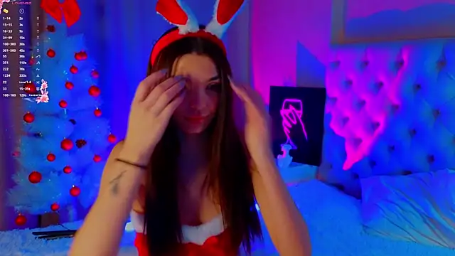 Snapshot of MarciaMarshall chatting on 12-21-25, 09:11 MarciaMarshall online show from 12-21-25, 09:11