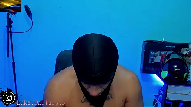 Snapshot of zeus_7777 chatting on 05-06-26, 12:21 zeus 7777 online show from 05-06-26, 12:21