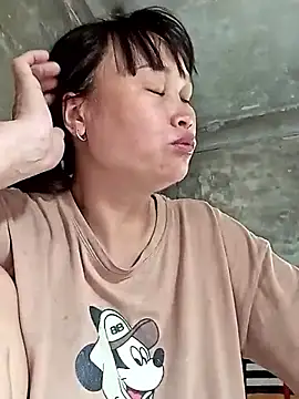 maple694 online show from 10-16-25, 03:18