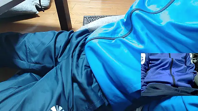 Snapshot of Yasu2000 chatting on 01-15-26, 12:59 Yasu2000 online show from 01-15-26, 12:59