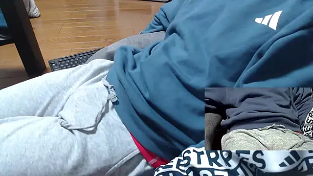 Snapshot of Yasu2000 chatting on 02-01-26, 02:21 Yasu2000 online show from 02-01-26, 02:21