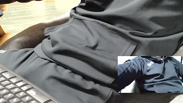 Yasu2000 online show from 03-18-26, 01:42