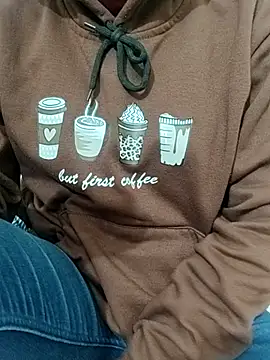 Snapshot of NAIRA5677 chatting on 02-06-26, 05:12 NAIRA5677 online show from 02-06-26, 05:12